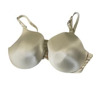 Warners women's lightly lined underwire demi bra in ivory.
